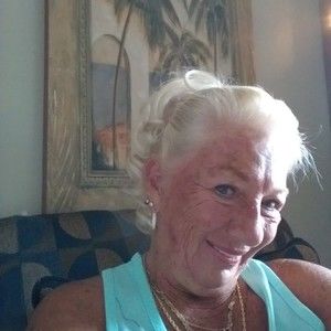 Meet your Posher, Sandi